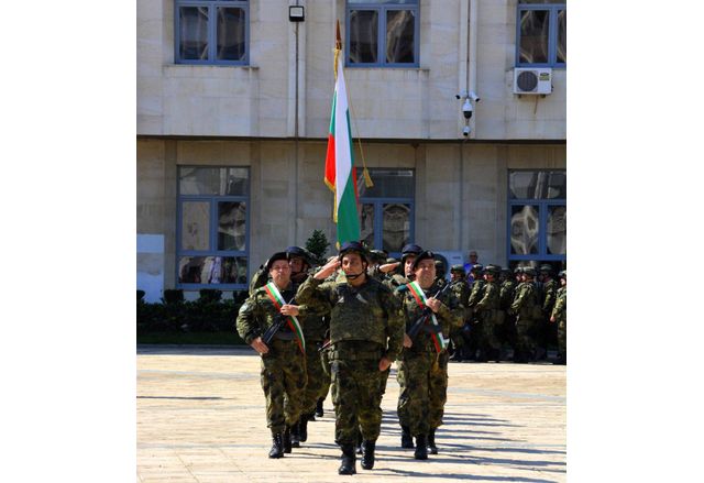 Български военни 