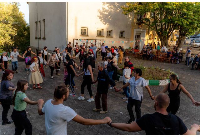 Български народни обичаи оживяха на кулинарно-музикален празник в село Лик