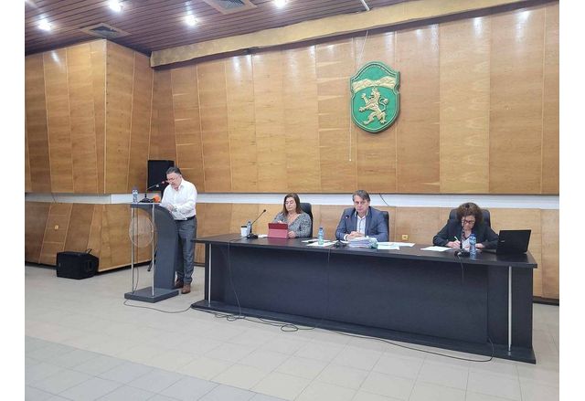 Бюджета на Община Карлово за 2023 г прие на извънредна