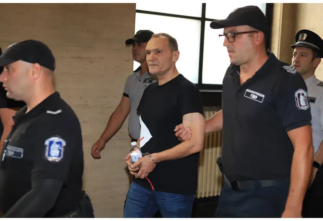 Продължават разпитите на свидетели по делото срещу Васил Божков и