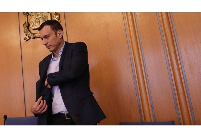 Кметът на София Васил Терзиев оттегля решението си за спиране