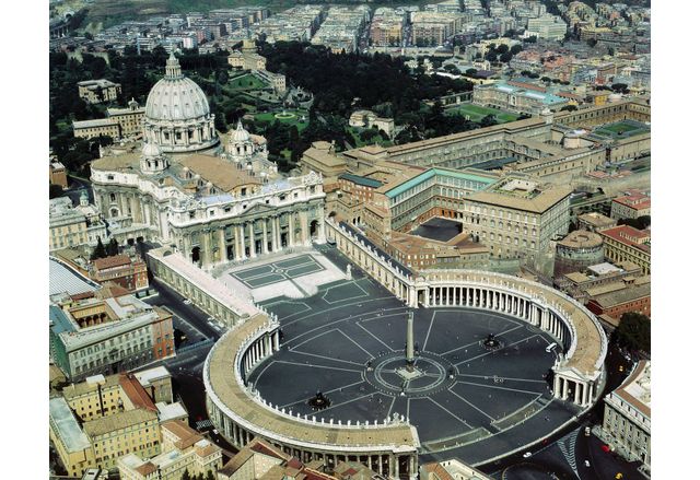 Днес във Ватикана и Рим ще бъде погребението на папа