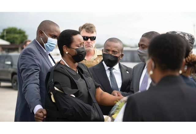 Вдовицата на убития президент на Хаити Моиз се върна в родината си