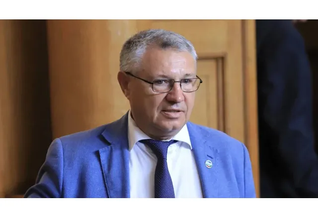 Със заповед на министър председателя Андрей Гюров за заместник министър на външните