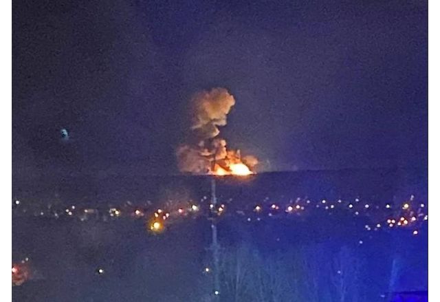 Нови мистериозни взривове разтърсиха тази вечер временно окупирания от руските