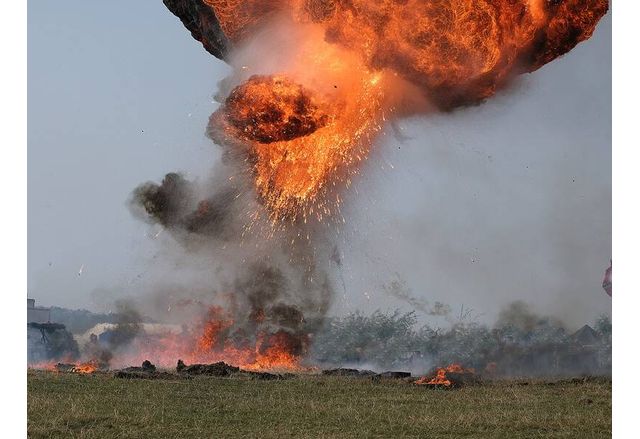 В близост до входа на единия от складовете за фойерверки