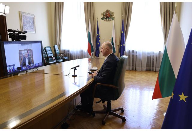 Видеоконферентна връзка между държавните и правителствени ръководители на страните от коалицията, в която участва и министър-председателят Росен Желязков