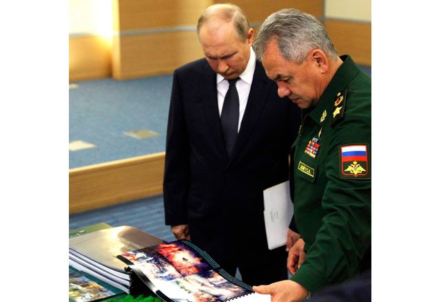 Владимир Путин и Сергей Шойгу 