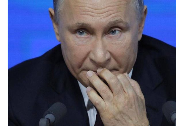 Военнопрестъпникът Владимир Путин постоянно сменя охраната си защото се страхува
