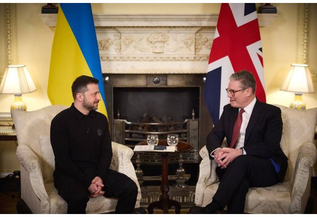 Украинският президент Володимир Зеленски съобщи че е имал важен и