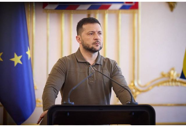 Украинският президент Володимир Зеленски намекна че Съединените щати биха могли