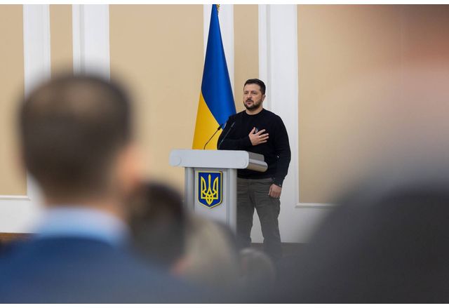 Украинският президент Володимир Зеленски вярва че Украйна има шанс да