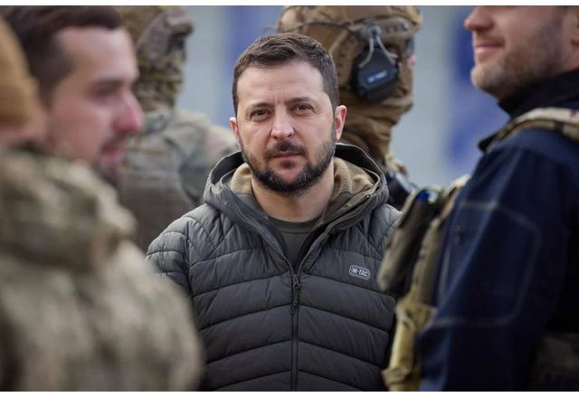 Украинският президент Володимир Зеленски отбелязва че е лично готов да