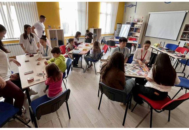 Враца играе! "Нощ на игрите – 2025" превръща Младежкия център в царство на забавленията