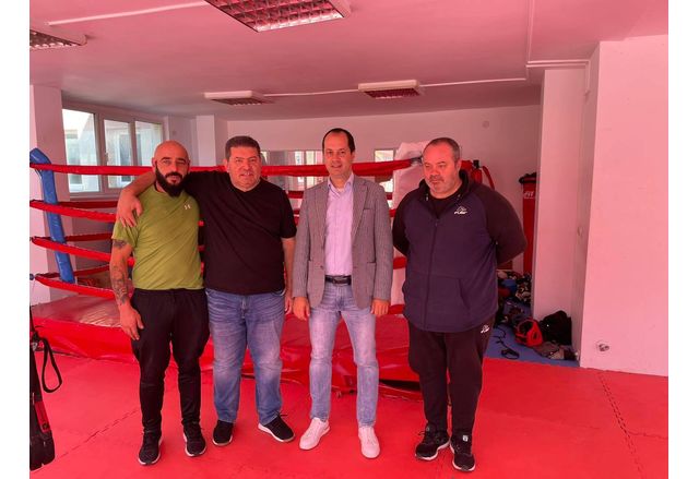 След десетилетия прекъсване Враца отново има боксов клуб Инициативата