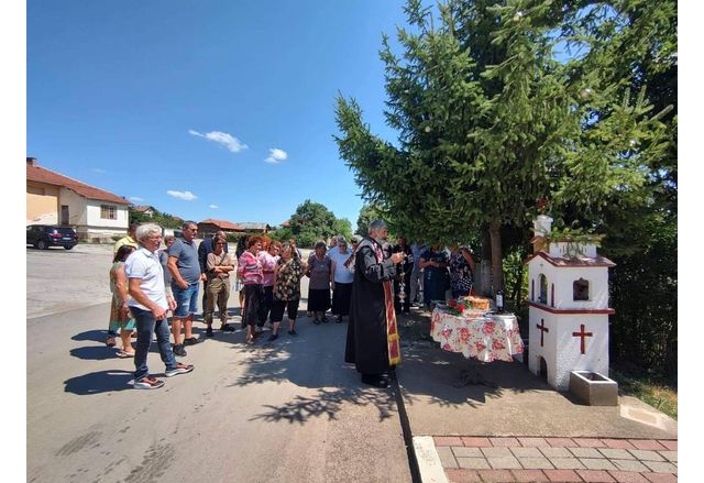 Във Веслец бе осветен курбан за здраве и благополучие