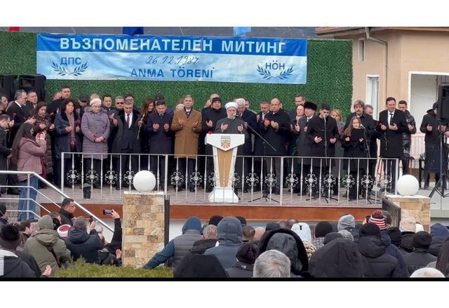 Послания за сплотеност единение и смирение но не и покорност