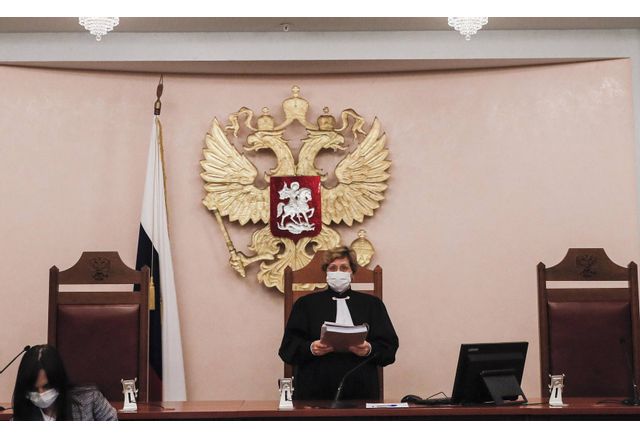 Възбудено е наказателно дело срещу сибирски журналист чийто сайт публикувал
