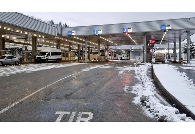 Преустановен е протестът на шофьорите на камиони от Сърбия Република