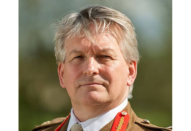 Началникът на военното разузнаване на Великобритания генерал-лейтенант Джим Хокенхъл