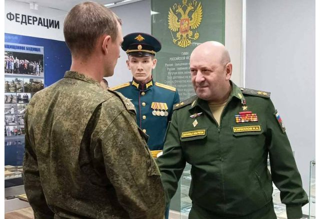 Генерал лейтенант Игор Кирилов началник на войските за радиационна химическа и