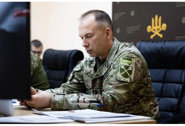 Украинската армия постепенно напредва на юг Главнокомандващият на украинските въоръжени
