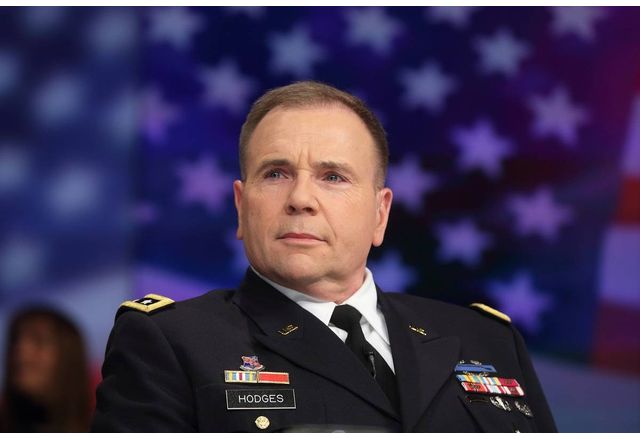 Американският генерал Бен Ходжис беше до 2017 година главнокомандващ на