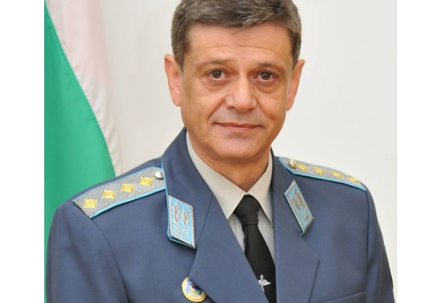 Ген. Константин Попов