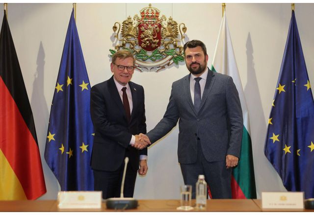 Министърът на външните работи на Република България Георг Георгиев се