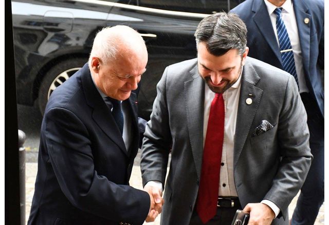 Министър Георг Георгиев изнесе лекция пред Френския институт за международни