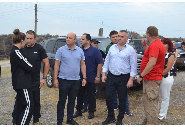 Министърът на земеделието и храните д-р Георги Тахов се среща с пострадали стопани от Харманлийско