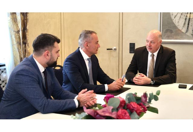 Росен Желязков и Георг Георгиев проведоха среща с върховния представител за Газа Николай Младенов