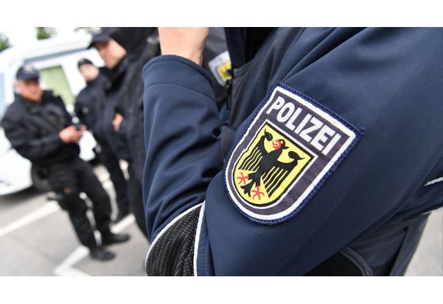 Полицията застреля днес мъж в град Ванген югоизточно от Щутгарт