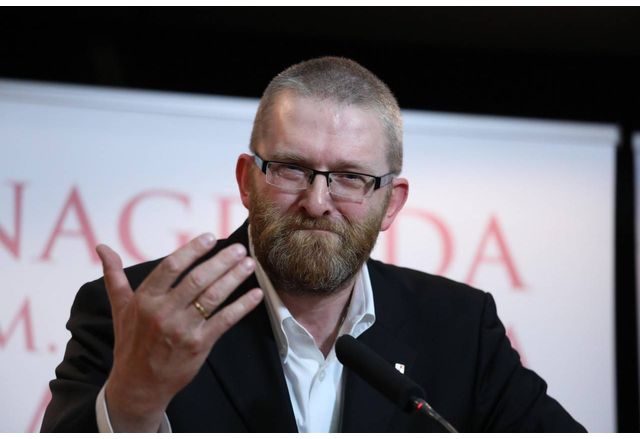 Десният екстремист Гжегож Браун който отпадна след първия тур на