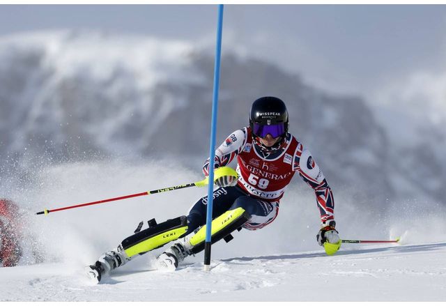 Трима от четирмата българи в сноуборда ще карат във финалите