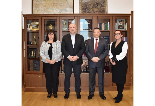 Главният прокурор на Република България Иван Гешев връчи днес 15 12 2022