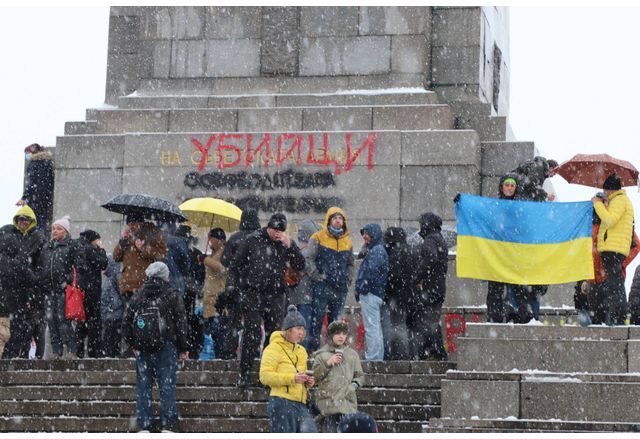 Гражданска инициатива за демонтиране на паметника на съветската армия-спрей по МОЧА