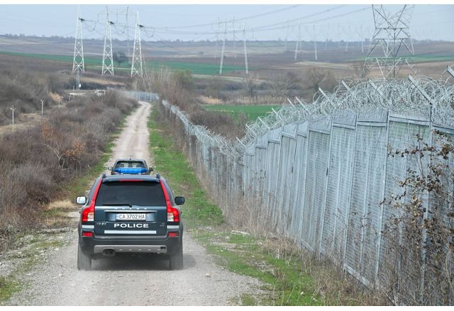 Марокански гражданин е бил прострелян от граничен полицай при незаконно
