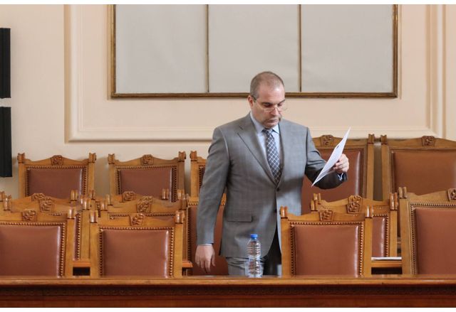 Гроздан Караджов 