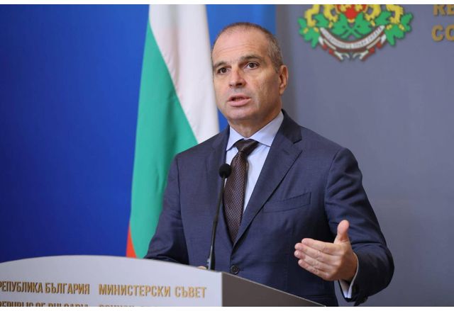 Вицепремиерът и министър на транспорта и съобщенията на Република България