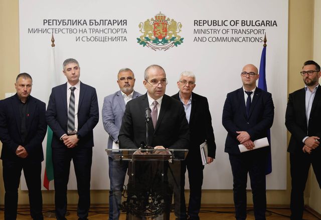 Гроздан Караджов