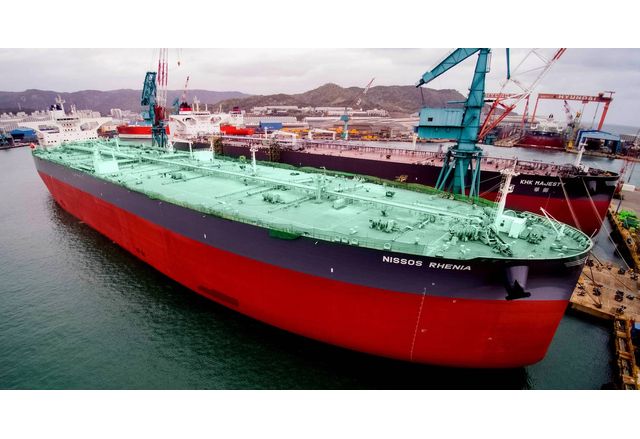 Тнакери с руски нефт продължават безпрепятствено да влизав в европейски