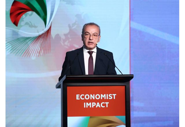 Гълъб Донев по време на форума на сп. "The Economist"