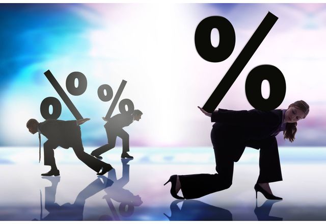 През 2025 г общата осигурителна тежест върху труда е около