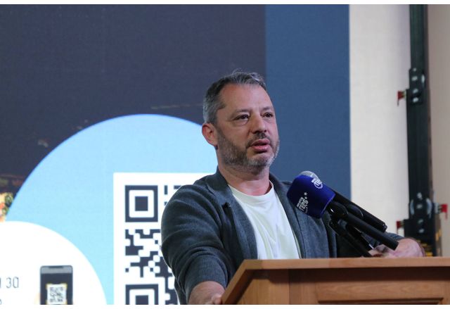 Делян Добрев