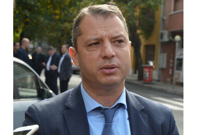 Кандидатът за депутат от ГЕРБ СДС Делян Добрев коментира думите