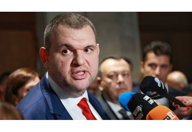   Николай Денков не си върши работата като премиер критикувам го