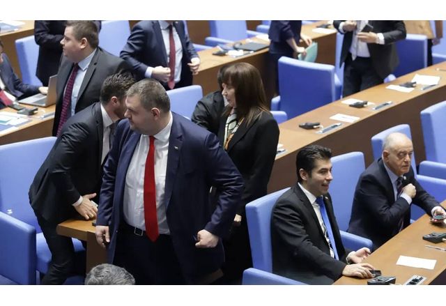 Председателят на парламентарната група на ДПС Делян Пеевски направи изключително