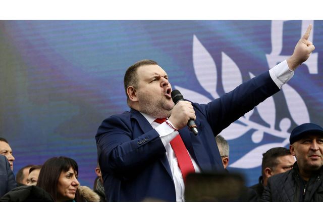 Арогантността с която собственикът на Електрохолд компанията която осигурява електрозахранването