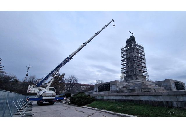 Демонтажът на т н Паметник на Съветската армия наричан от години